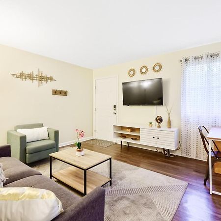 Dapper Digs - King Bed - Long Term Stays - Duke Durham Eksteriør bilde